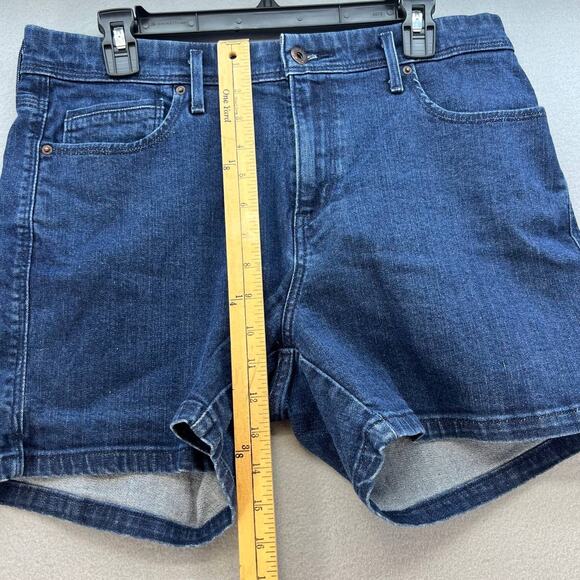 Levi's Women's Jean Shorts Size 12 W31 Medium Wash - Picture 4 of 11